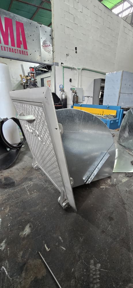 Fabricación de cocinas industriales y sistemas de ventilación